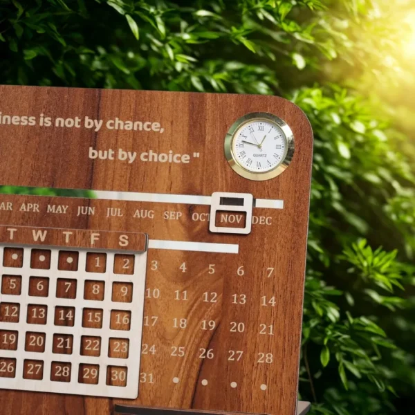 RTGHCRAFT Natural Wood Engraved Desk Calendar Frame - Image 4